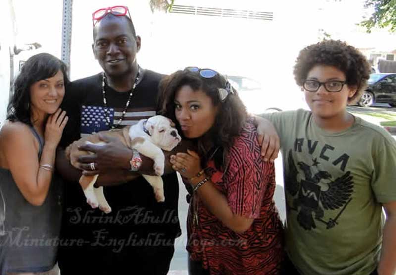 Randy Jackson and family with new Shrinkabulls english bulldog puppy